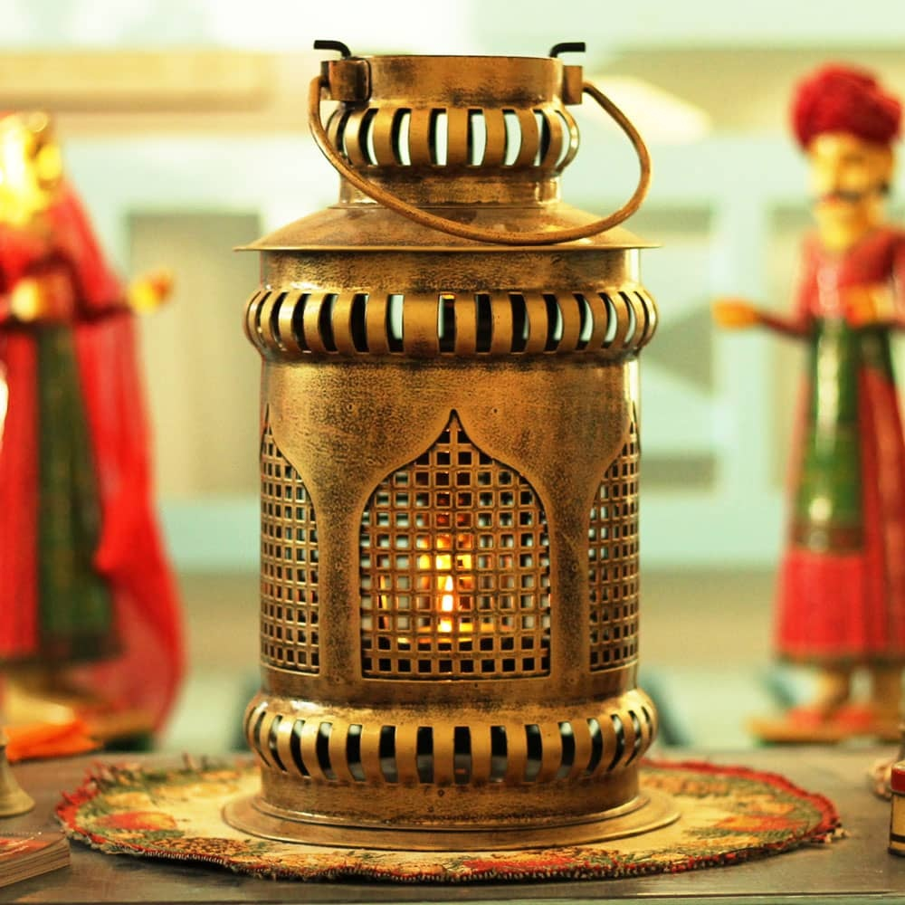Iron Golden Antique Lantern T-light, For Decoration